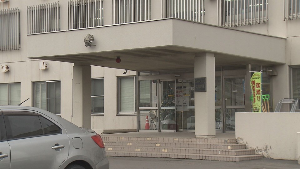 窃盗の疑いで男女3人を再逮捕したと発表した札幌北警察署