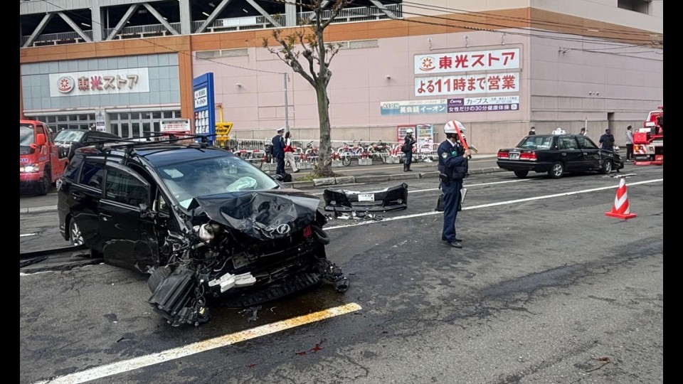 事故現場（26日午前　札幌市北区）