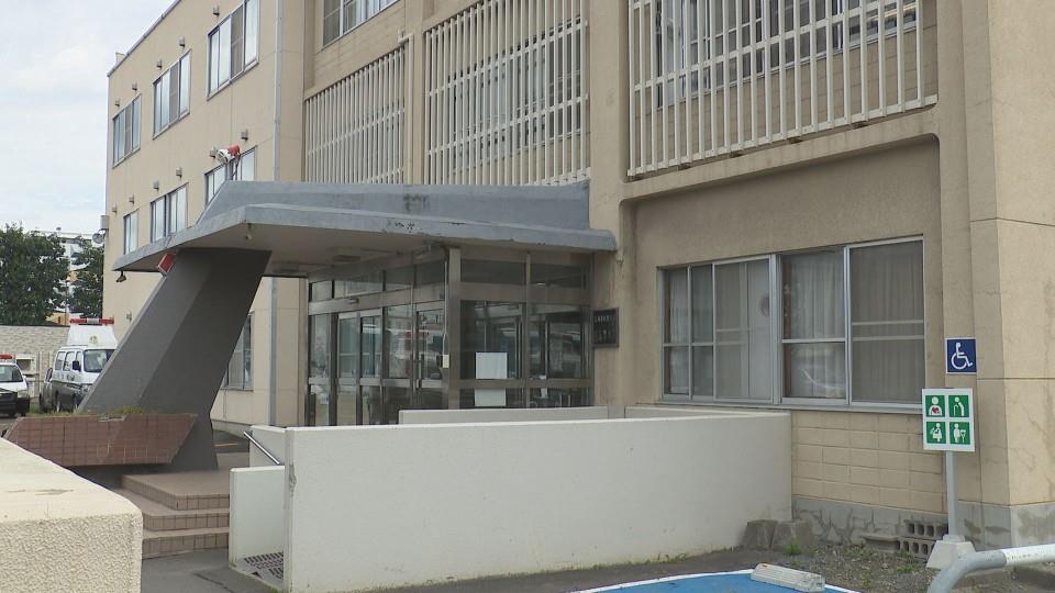 暴行の疑いで54歳の男を逮捕した札幌白石警察署