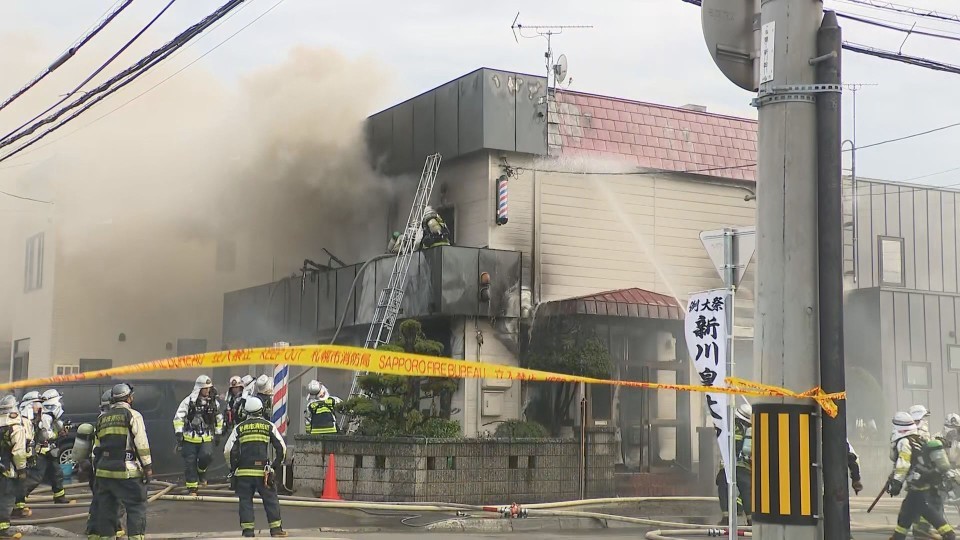 火事があった理容店（札幌市北区・17日）