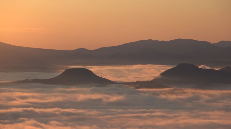 津別峠展望台から撮影された雲海(27日午前4時ごろ・北海道弟子屈町)提供:星野慎吾さん