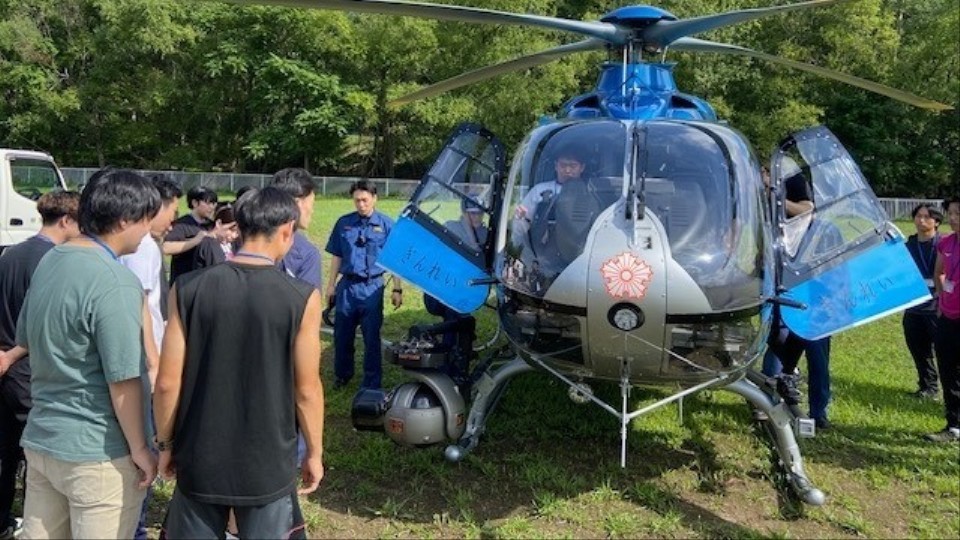 「北海道警察夏の１ＤＡＹ仕事体験」去年のようす（北海道警察提供）