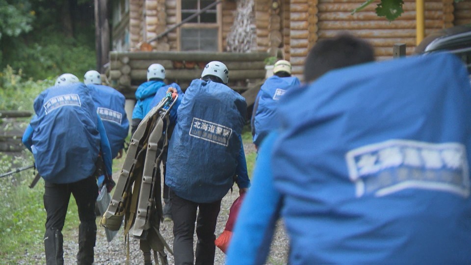 道警の山岳遭難救助隊が捜索を再開
