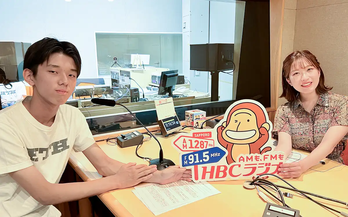 中村凱風さんインタビューの様子（写真）