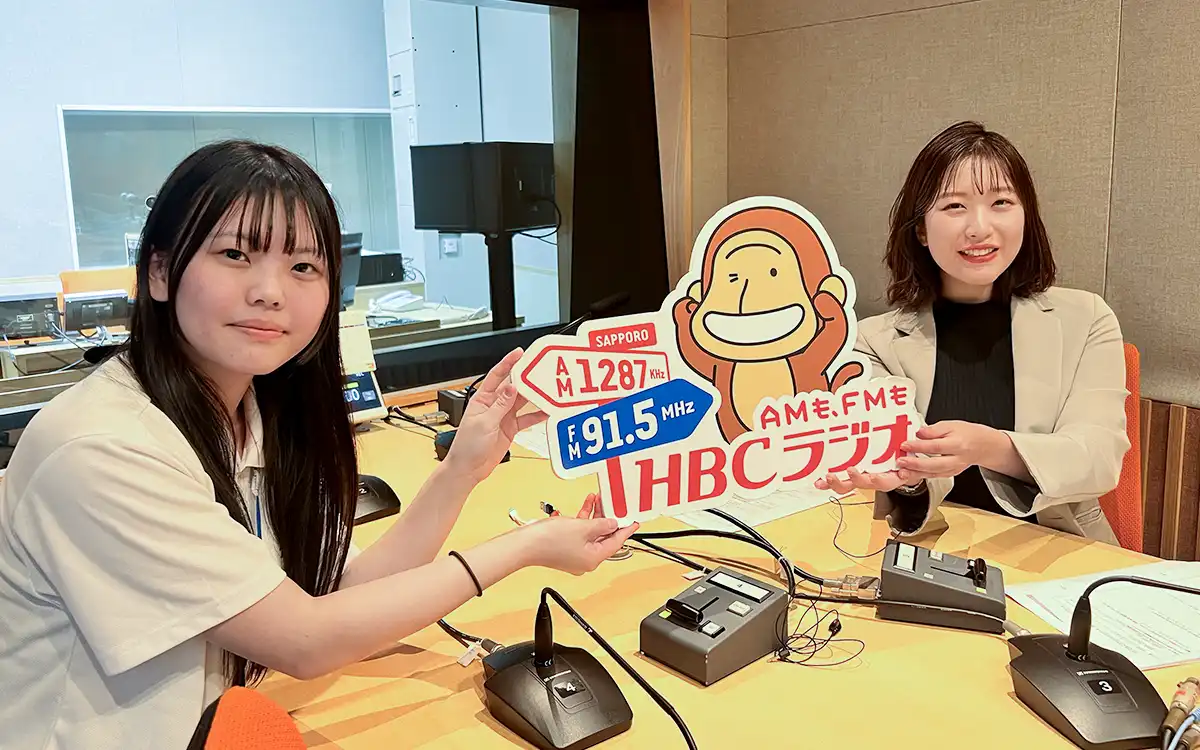 笹本愛流さんインタビューの様子（写真）