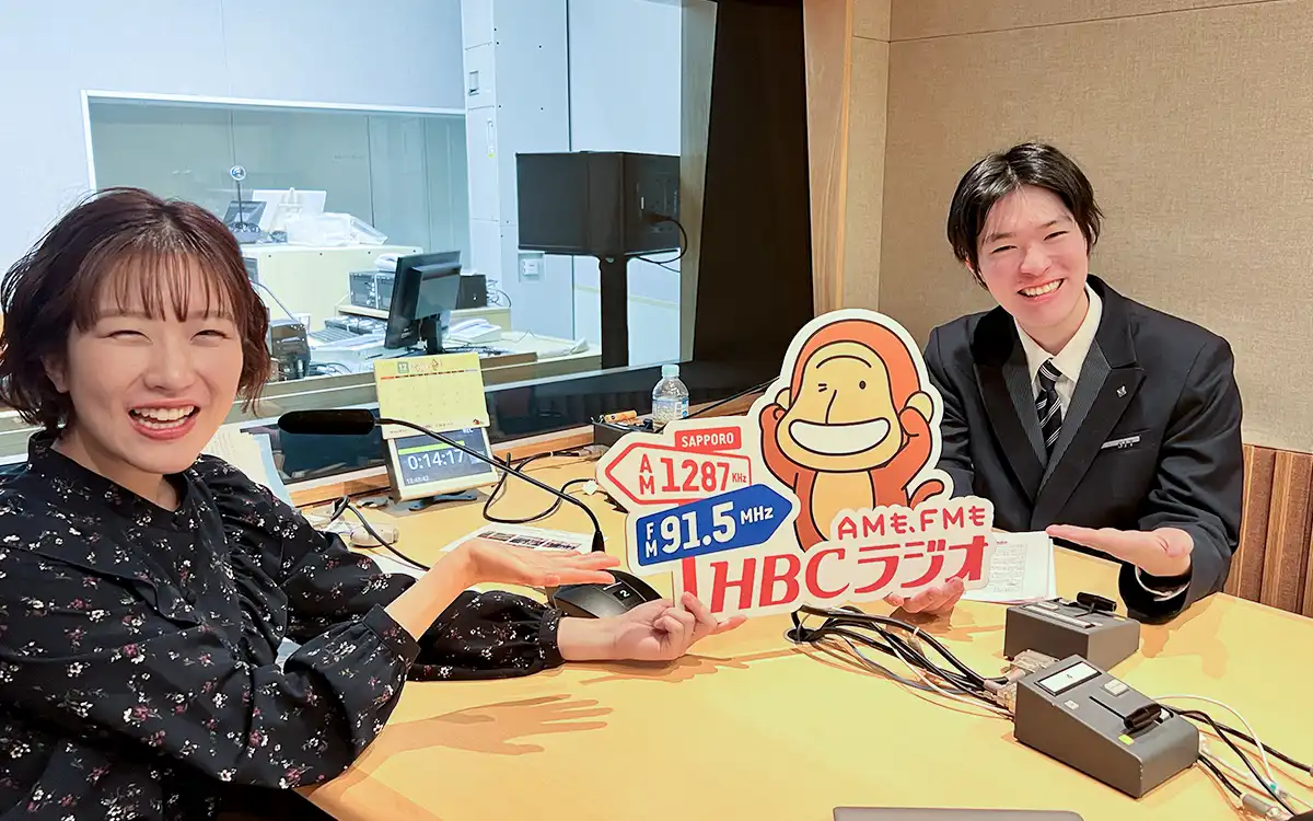 八巻悠太さんインタビューの様子（写真）