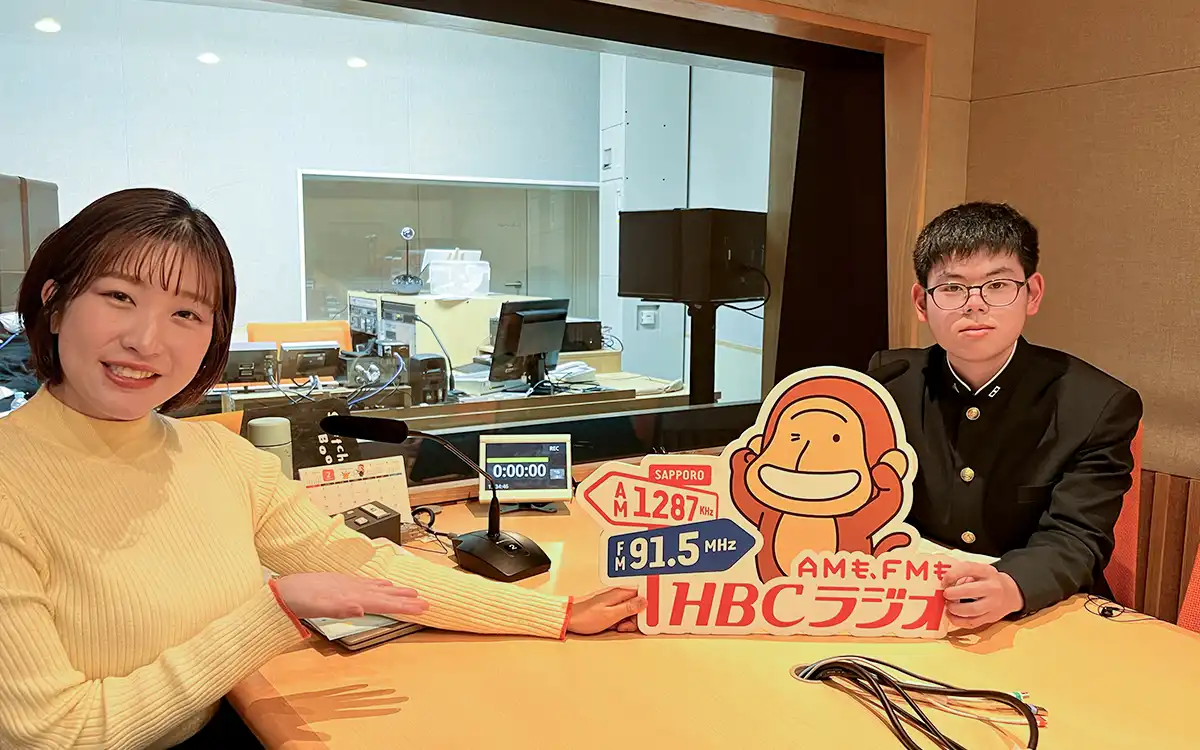 鈴木龍さんインタビューの様子（写真）