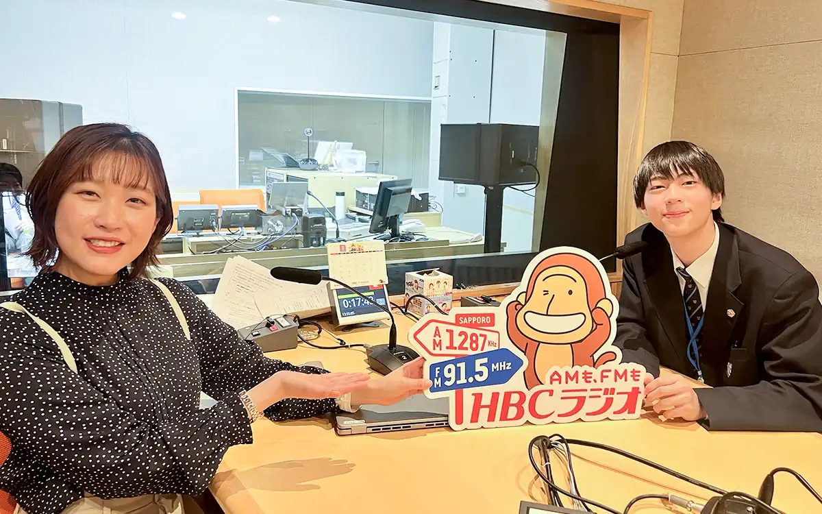 大友璃久音さんインタビューの様子（写真）