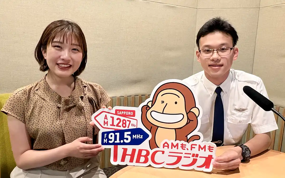 鈴木翔大さんインタビューの様子（写真）