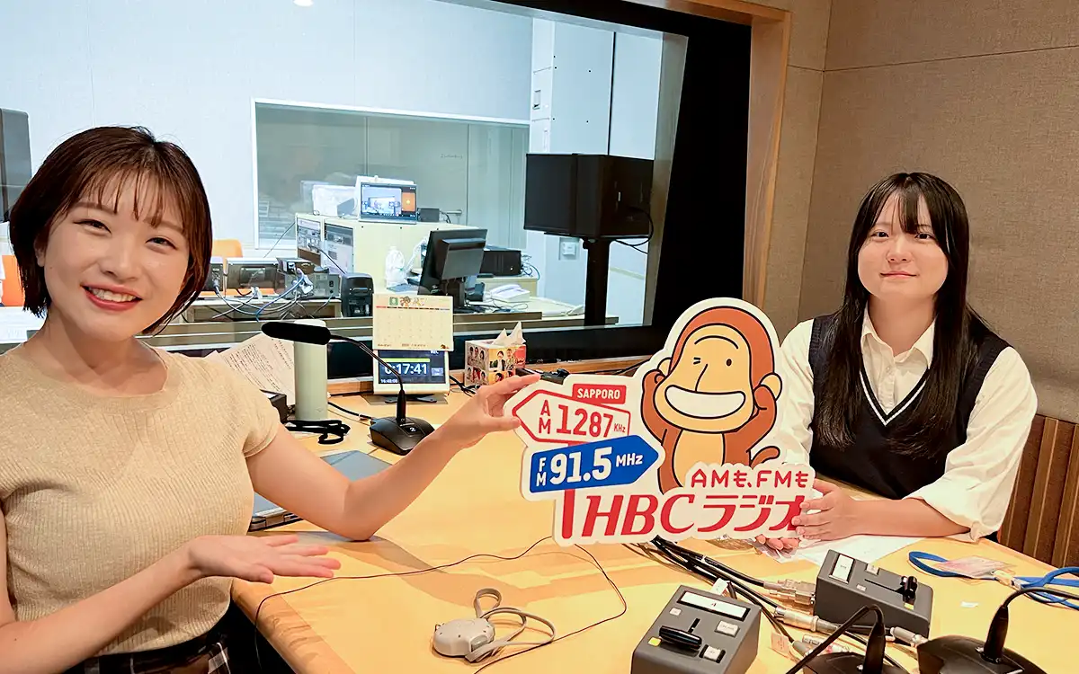 本村音さんインタビューの様子（写真）