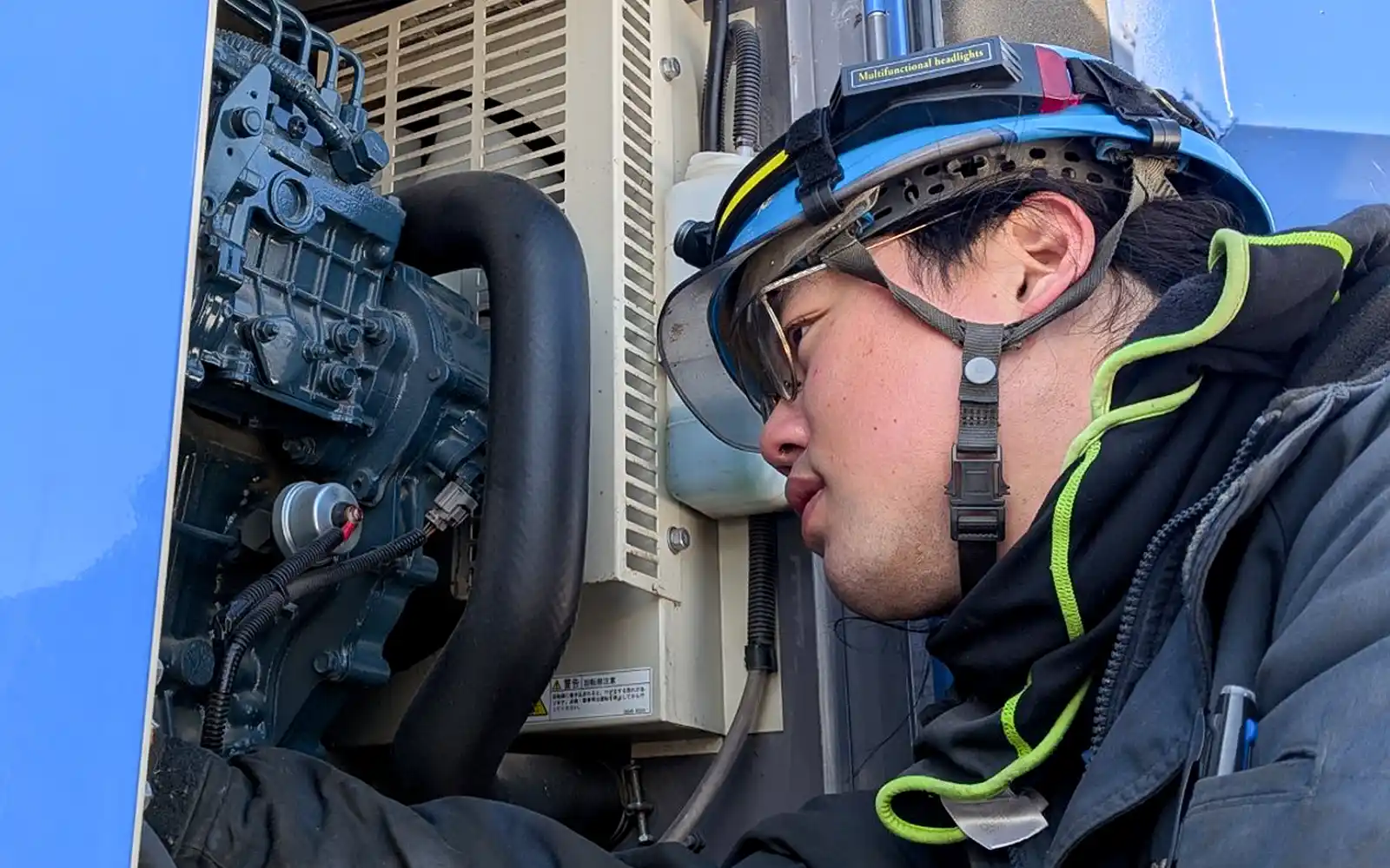 佐々木陽祐さんの仕事の様子(写真)