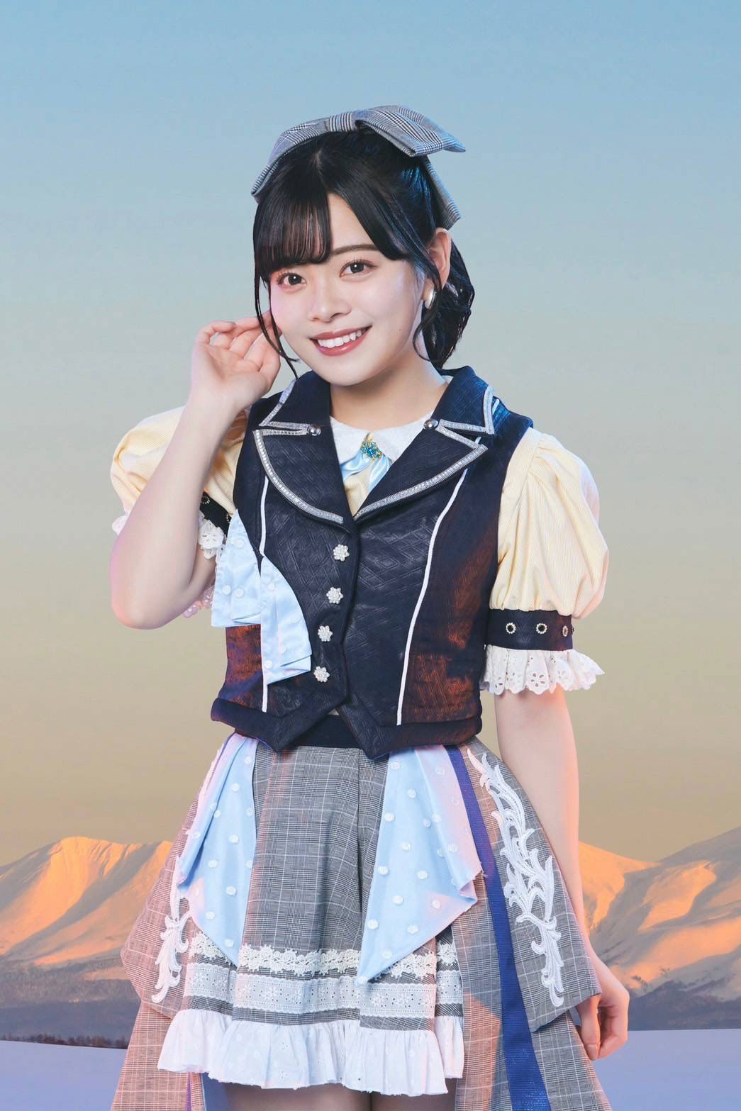 阿部葉菜（写真）