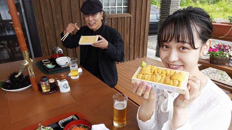 うに丼＆AKY試食(写真)