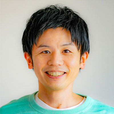 児玉晃（写真）